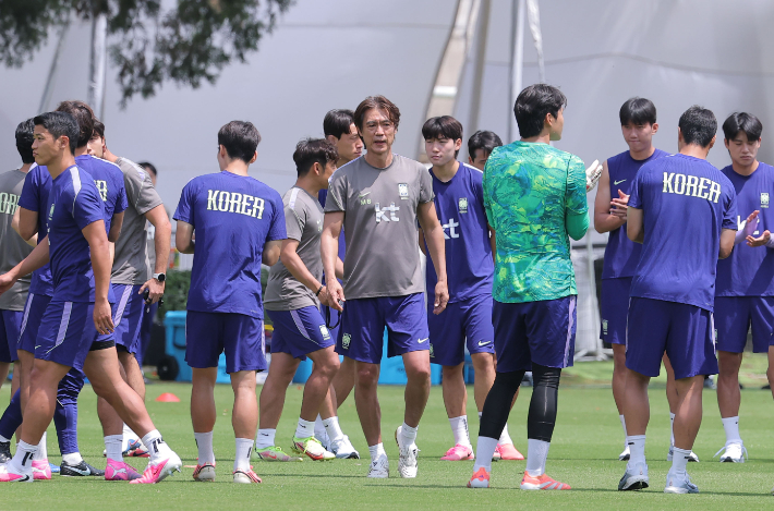 홍명보 감독, 남아공전 구상은?. 연합뉴스