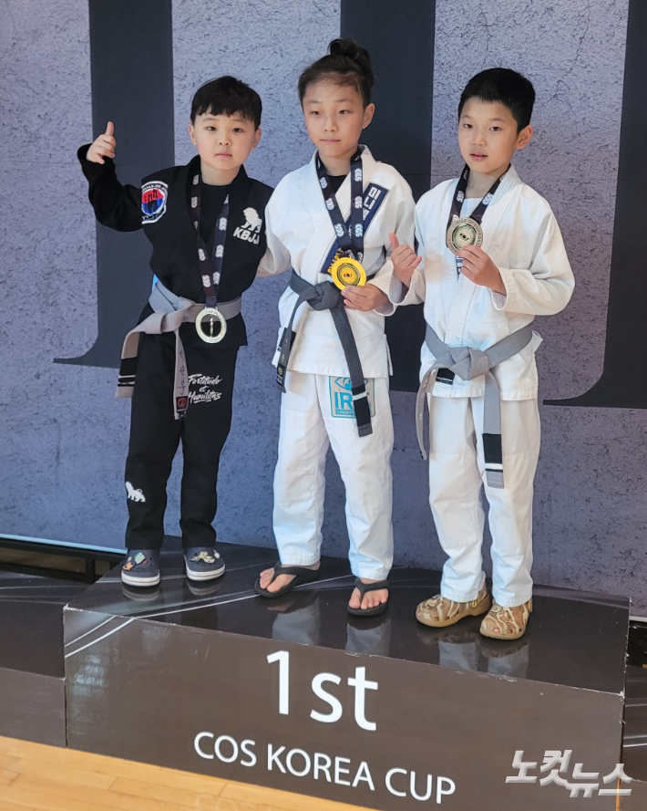 왼쪽부터 팀토마 소속 박진우·정이든 군, 파다주짓수 이환 군. 박창주 기자