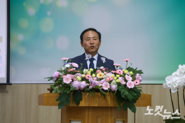 신임 대표회장으로 추대된 하태묵 장로가 취임 인사를 전하고 있다. 최화랑 기자
