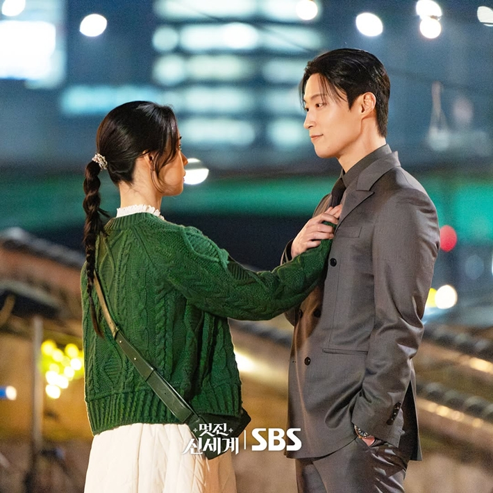 허남준은 극 중 차세계 역을 연기하면서 맞춤 정장을 입었다. SBS '멋진 신세계' 제공