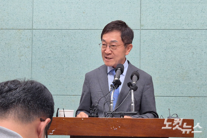 전북도정 인수위원회 신형식 위원장. 송승민 기자