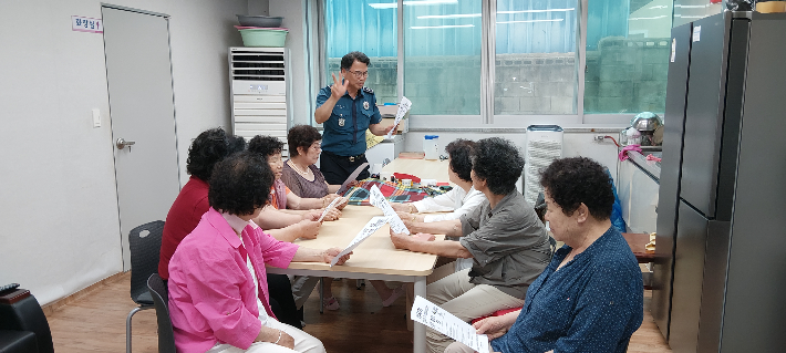 교육 모습. 부여경찰서 제공