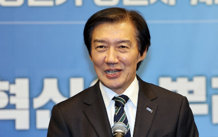 조국혁신당 조국 전 대표가 17일 광주 서구 치평동 브리브 광주 바이 롯데호텔에서 열린 6·3지방선거 당선자 워크숍을 찾아 발언하고 있다. 연합뉴스