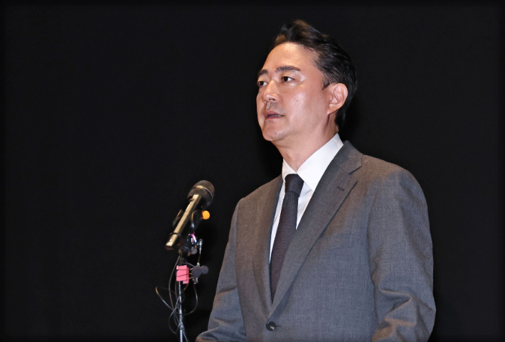 JTBC 등 회생 신청 관련 기자회견 하는 홍정도 부회장. 연합뉴스