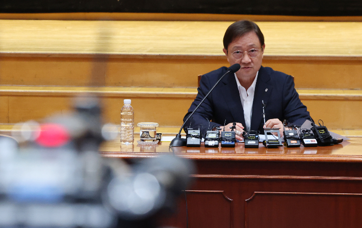 이찬진 금융감독원장이 22일 서울 영등포구 금융감독원에서 열린 출입기자단 간담회에서 발언하고 있다. 연합뉴스