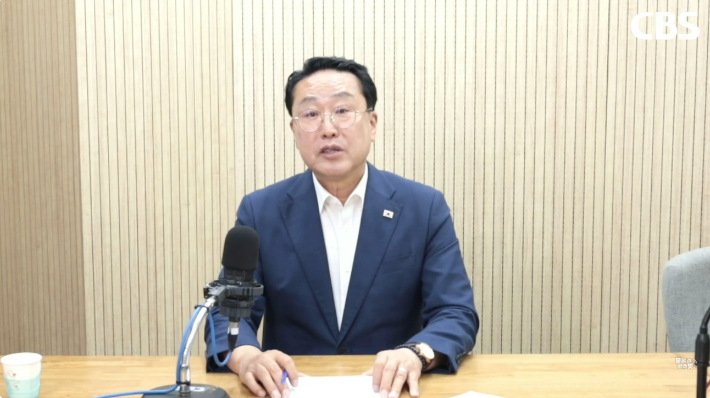부산CBS 라디오 <부울경 투데이>에 출연한 강철호 부산 동구청장 당선인. 부산CBS