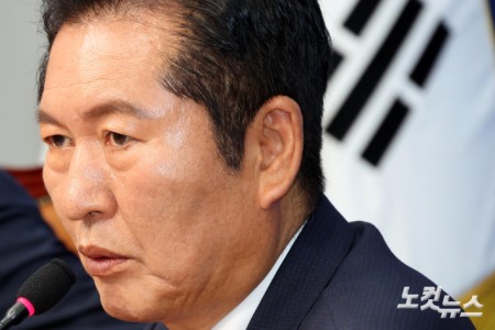 사퇴 의사 밝히는 정청래 대표