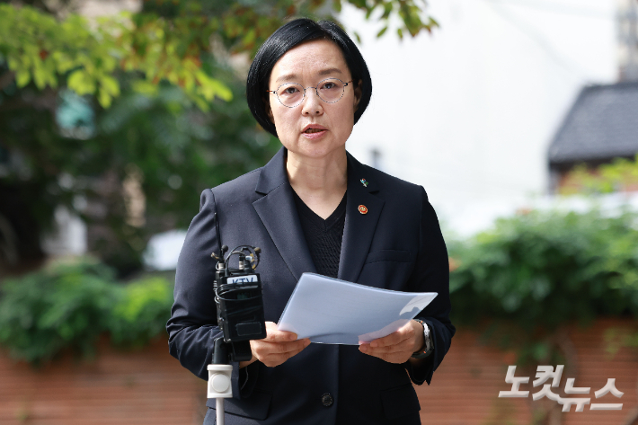 국무총리 후보자인 한성숙 중소벤처기업부 장관. 류영주 기자