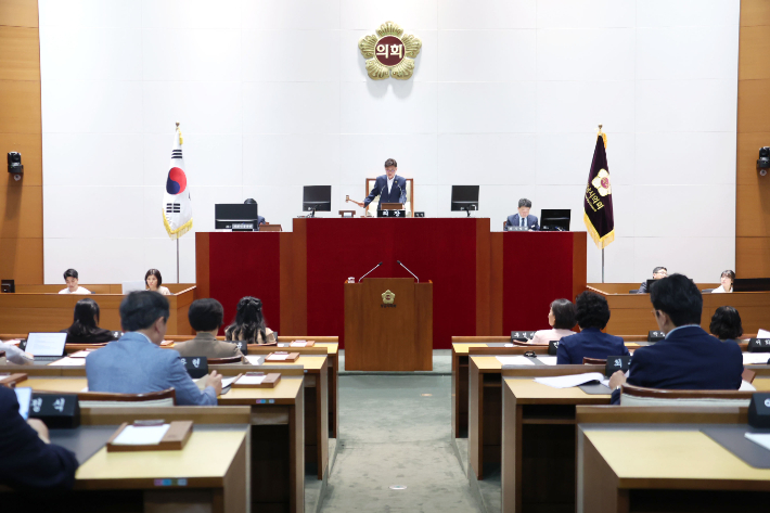 성남시의회 본희의장. 성남시의회 제공
