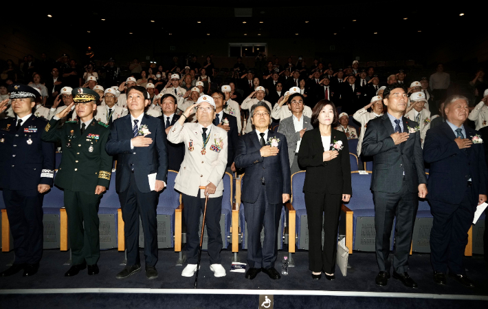 광주광역시는 25일 남구 빛고을시민문화관에서 '영웅이 지켜낸 대한민국, 세계 속에 빛나다'를 주제로 6·25전쟁 제76주년 기념식을 개최했다. 광주시 제공