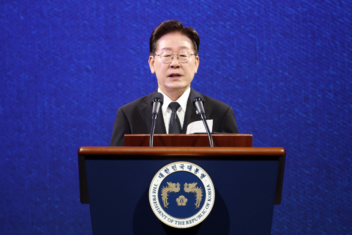 이재명 대통령이 25일 수원컨벤션센터에서 열린 6·25전쟁 제76주년 기념식에서 기념사를 하고 있다. 연합뉴스
