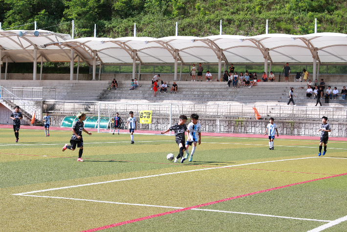 지난해 열린 울진금강송배 전국 유소년클럽 축구대회 경기 모습. 울진군 제공