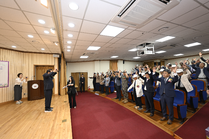 전북 남원시는 25일 춘향문화예술회관 소공연장에서 제76주년 6·25전쟁 참전 기념행사를 개최했다. 남원시 제공