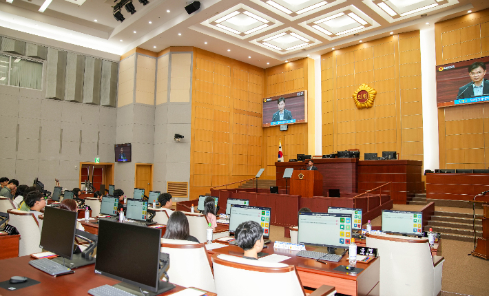 전북도의회는 26일 완주 용진초등학교 학생들을 대상으로 모의의회를 운영했다. 전북도의회 제공