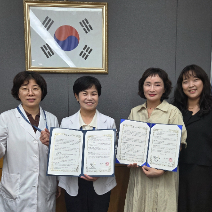 군산시드림스타트와 군산의료원이 26일 취약계층아동 건강검진 지원 업무협약을 체결했다. 군산시 제공