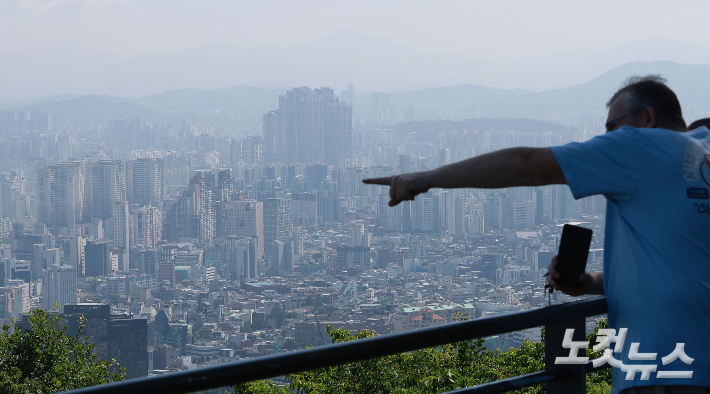서울 남산에서 바라본 서울 시내 아파트 모습. 류영주 기자