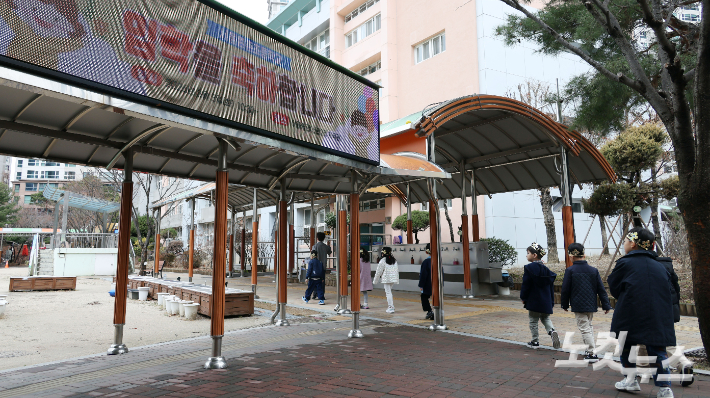 황진환 기자