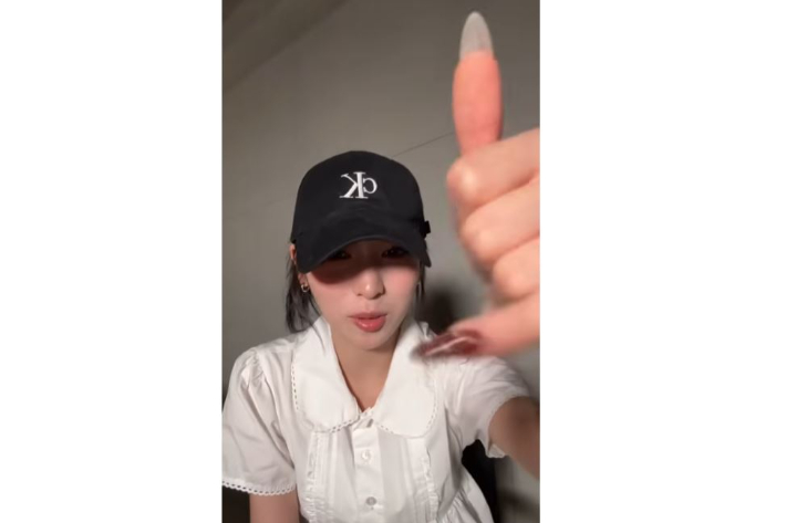 '거제 뛰어가기' 약속 중인 리센느 멤버 메이. 'RESCENE' 유튜브 채널 캡처