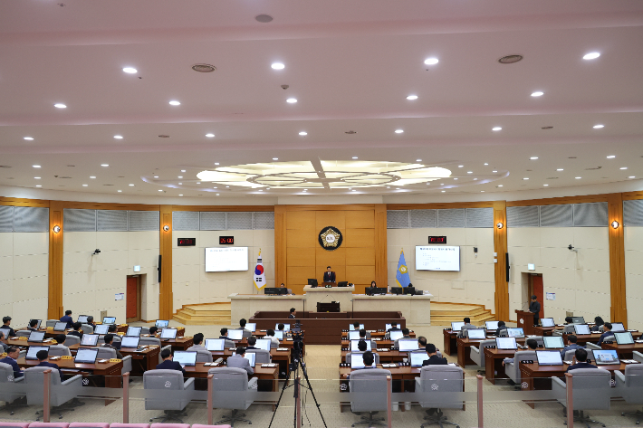 포항시의회 본회의장. 포항시의회 제공