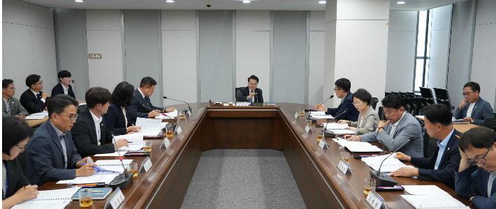 29일 춘천시청 중회의실에서 열린 제2차 2027년 정부예산 확보 전략 보고회. 춘천시 제공