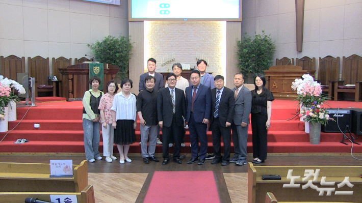 '대전CBS와 함께 드리는 찬양 예배'를 대전 보문교회에서 개최했다. 이바울 기자.
