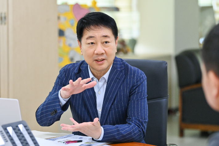 지난 24일 차준택 인천 부평구청장이 CBS노컷뉴스와의 인터뷰에서 발언하고 있다. 부평구 제공