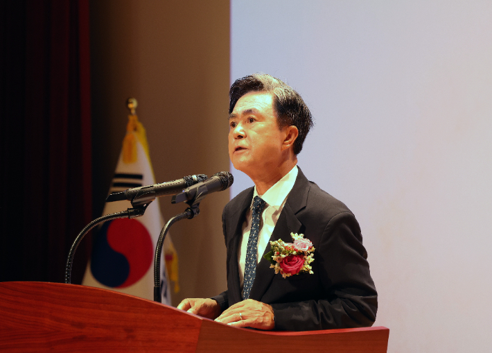퇴임사하는 김태흠 충남지사. 충남도 제공