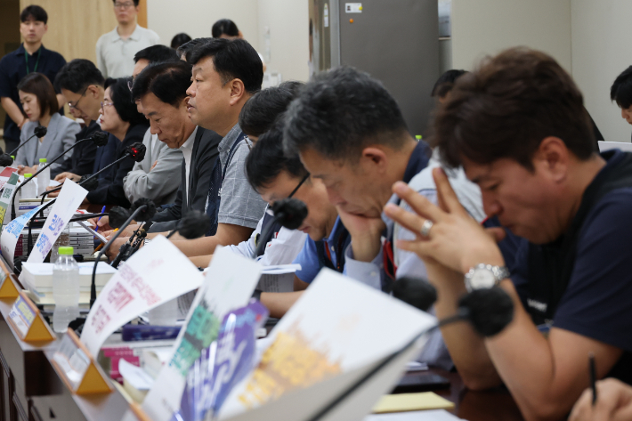 30일 정부세종청사 최저임금위원회에서 제10차 전원회의가 열리고 있다. 연합뉴스