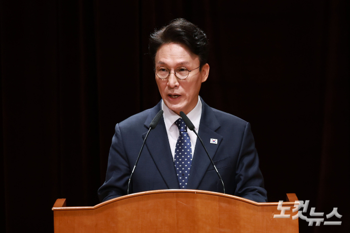 김민석 국무총리가 1일 오전 서울 종로구 정부서울청사에서 열린 제49대 국무총리 이임식에서 이임사를 하고 있다. 류영주 기자
