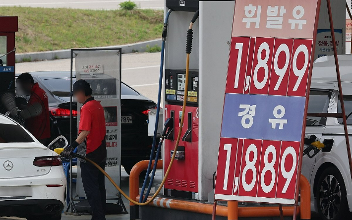 휴게소에 위치한 한 주유소. 연합뉴스