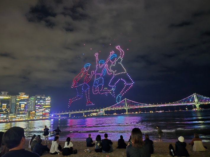 부산 광안리 M드론라이트쇼. 송호재 기자