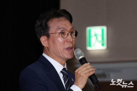 당대표 출마 선언하는 김민석
