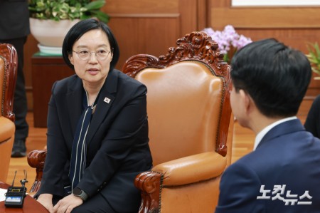 조정식 국회의장 예방한 한성숙 국무총리