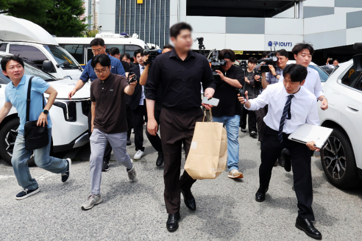 '장윤기 사건 유착 의혹'에 대해 검찰이 7일 오전 전남광주통합특별시 광산구 광산경찰서를 압수수색 했다. 연합뉴스