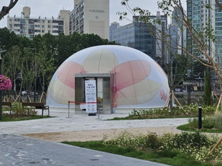 서울시 광진구 폭염 저감 시설 '해피소'로 설치된 필드원의 이동형 에어돔. 필드원  