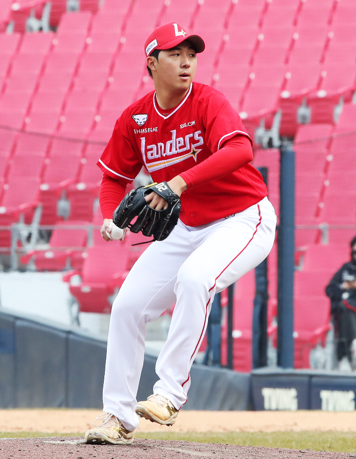 SSG 신인 우완 김민준. SSG 랜더스 