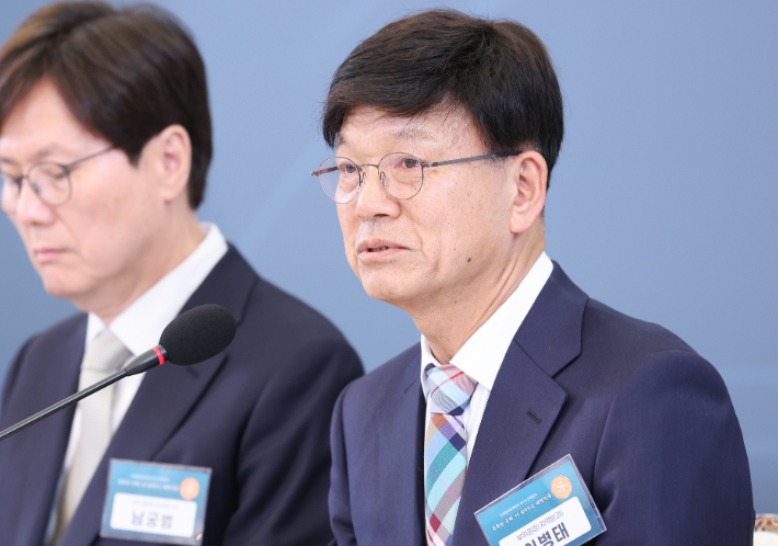 발언하는 이병태 부위원장. 연합뉴스