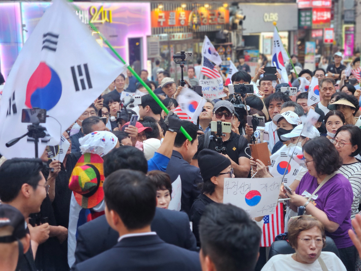 인천 구월로데오광장에서 열린 투표용지 부족 사태 집회에 참석한 장동혁 대표. 김정록 기자