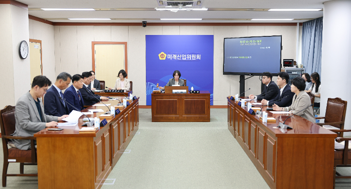 미래산업위원회 회의. 전남광주통합특별시의회 제공