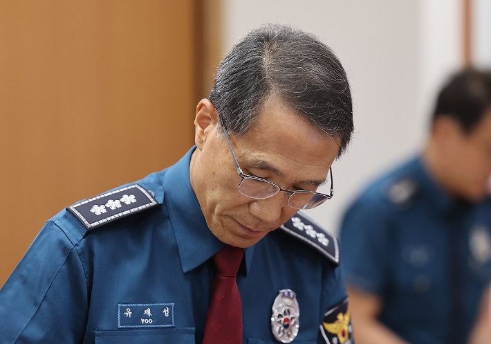 유재성 경찰청장 직무대행이 10일 서울 서대문구 경찰청에서 경찰 수사 신뢰제고를 위한 쇄신 방안 등을 논의하는 경찰 지휘부 화상회의에 참석하고 있다. 연합뉴스