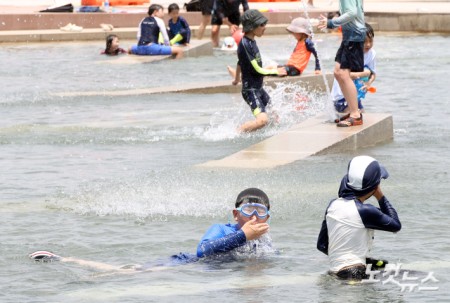 폭염엔 물놀이장으로
