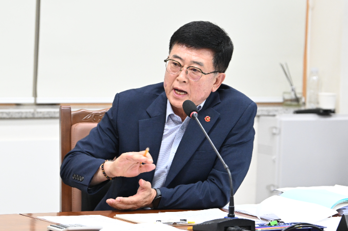 "2천억 원짜리 애물단지 될 수도" 제주 트램사업 신중론