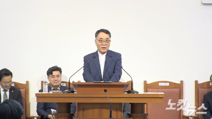 총회 다음세대비전위원장 김기 목사가 환영사를 하고 있다. 이바울 기자