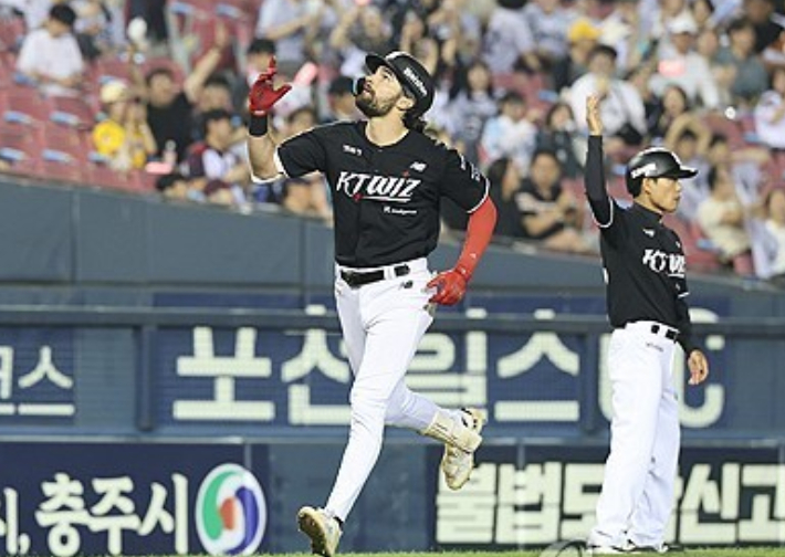 kt 주포 샘 힐리어드. 연합뉴스 