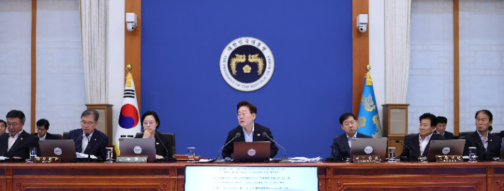 이재명 대통령이 21일 청와대에서 국무회의를 주재하고 있다. 연합뉴스