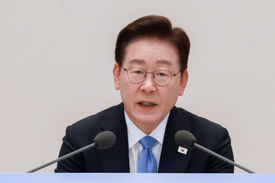 이재명 대통령이 22일 청와대에서 열린 지역·필수·공공의료 간담회에서 발언하고 있다. 연합뉴스