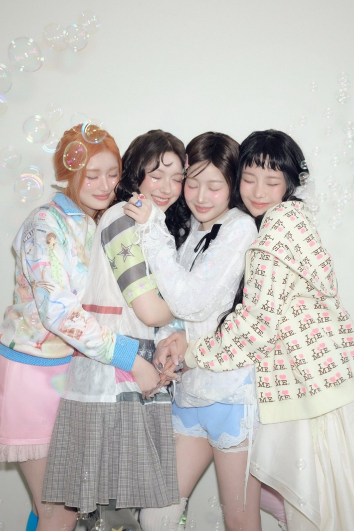 그룹 피프티 피프티가 8월부터 데뷔 첫 팬 콘서트 아시아 투어 '스틸 로버블'을 연다. 어트랙트 제공