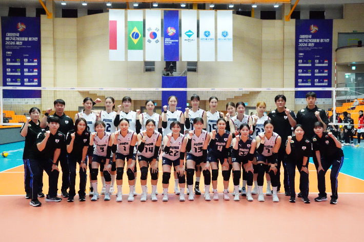 여자 배구 대표팀이 23일 인도네시아와 평가전을 앞두고 선전을 다짐하고 있다. 대한배구협회 