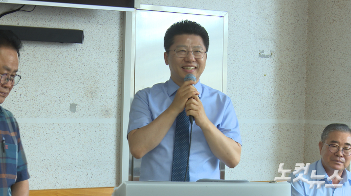 청주서원교회 장상호 담임목사가 식사에 앞서 인사말을 하고 있다. 충북CBS