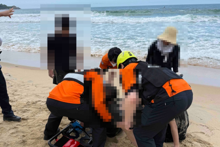 강원 고성군 화진포 인근 수난사고 현장. 강원소방본부 제공